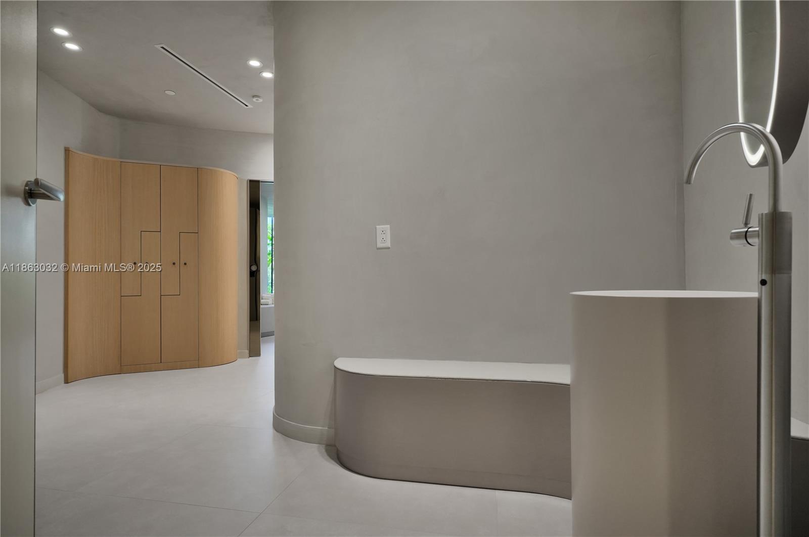 ONDA CONDO - Residential Lease