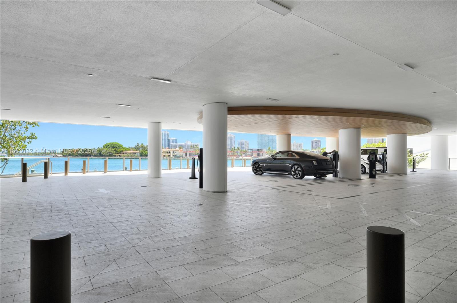 ONDA CONDO - Residential Lease