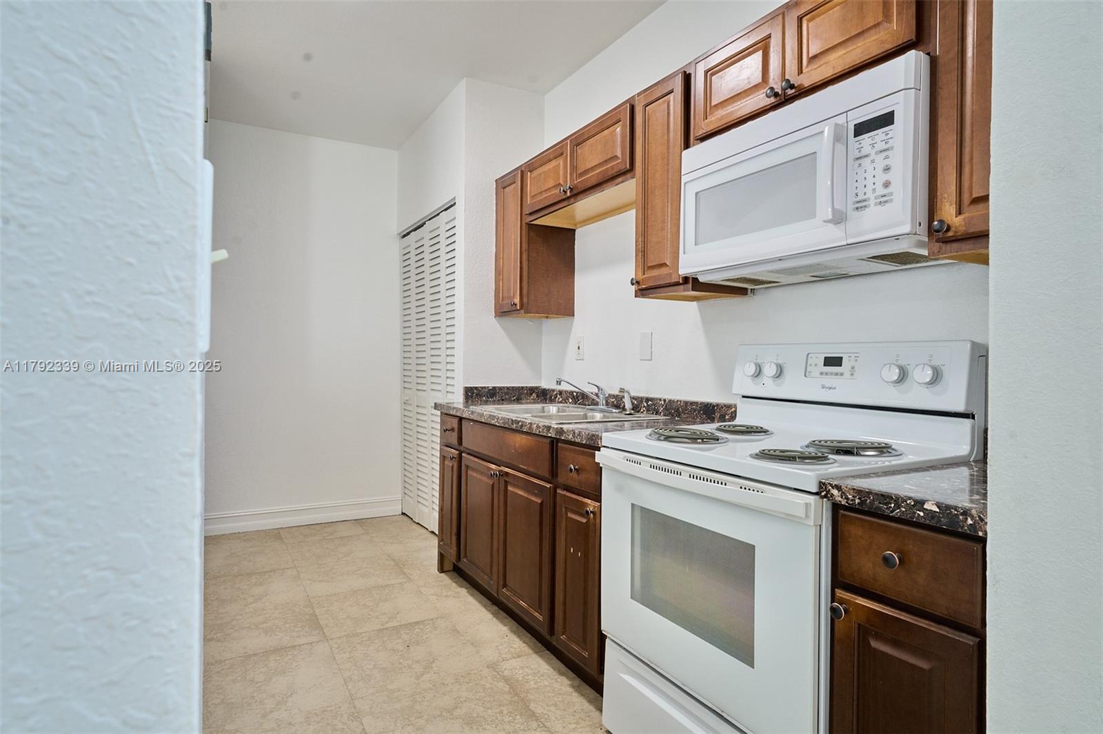 SILVERTON ESTATES - Residential Lease