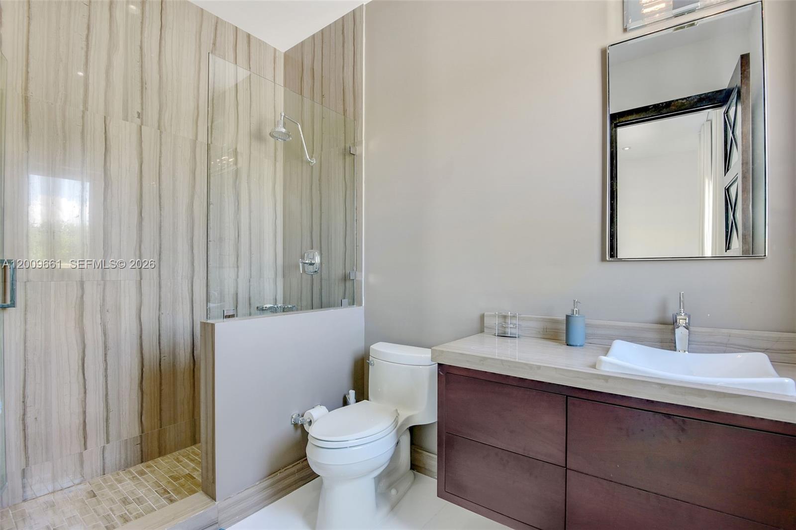 TOWN & RANCH ESTS - Residential
