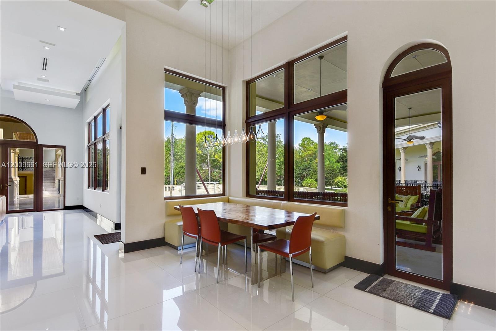 TOWN & RANCH ESTS - Residential