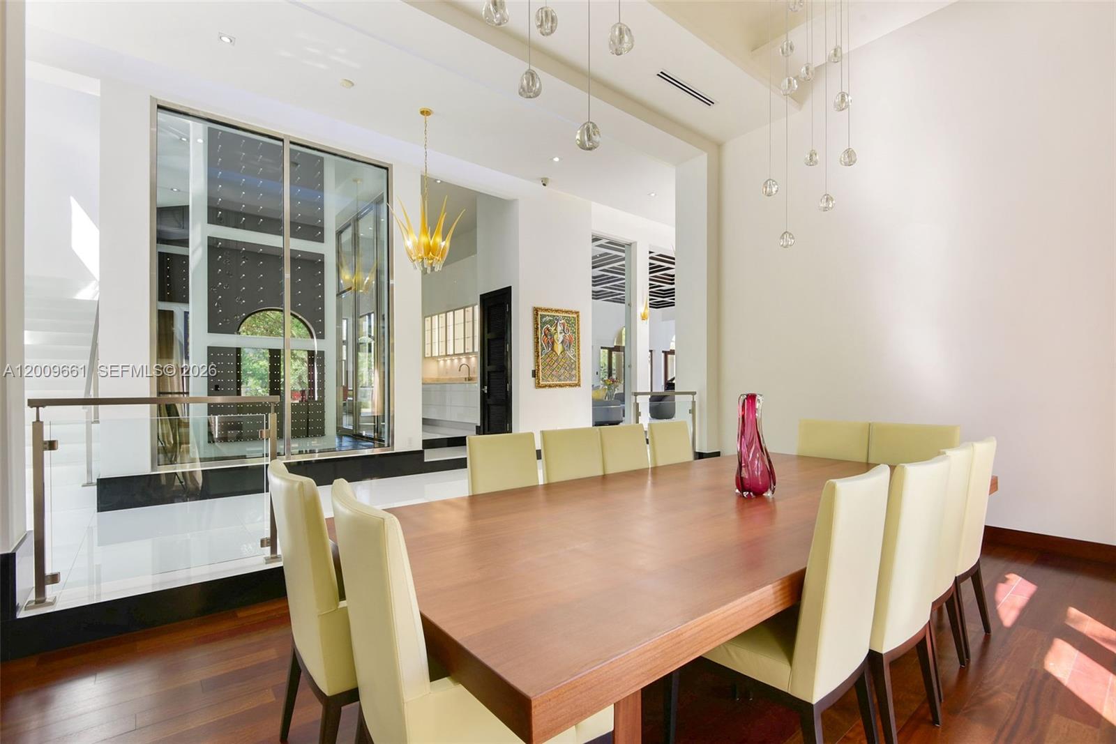 TOWN & RANCH ESTS - Residential