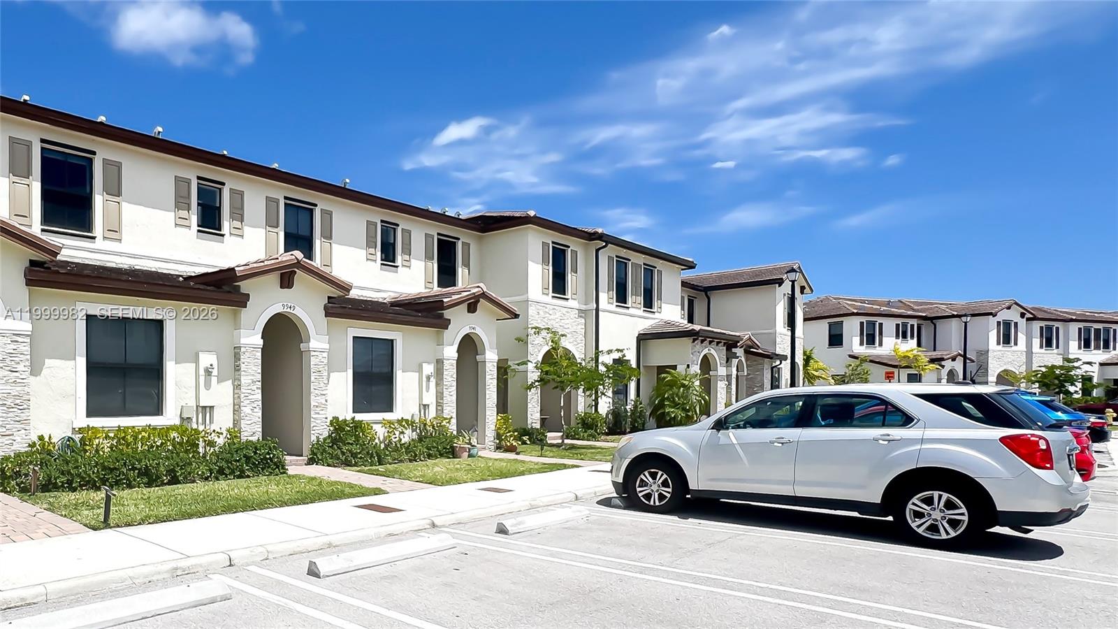 ENCLAVE SOUTH PHASE 2 - Residential