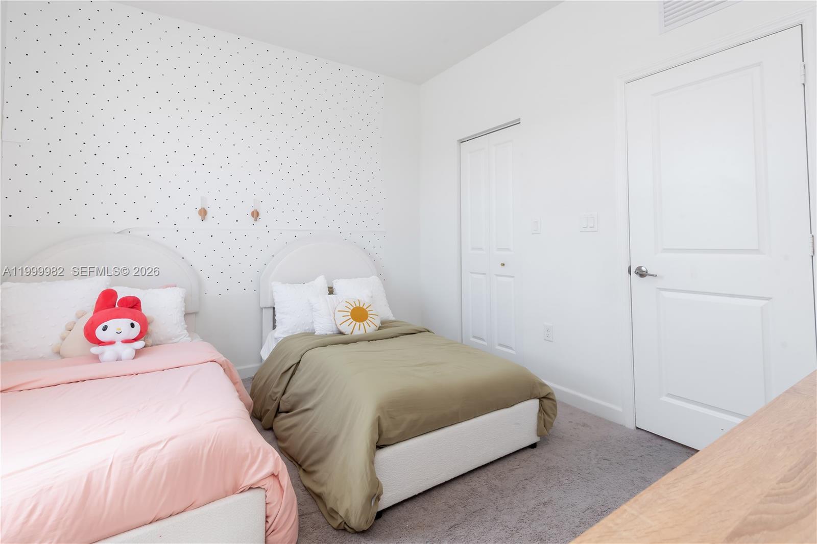 ENCLAVE SOUTH PHASE 2 - Residential