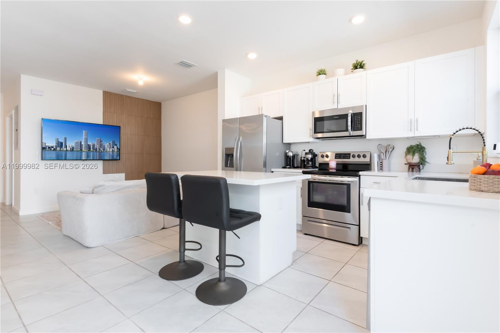 ENCLAVE SOUTH PHASE 2 - Residential