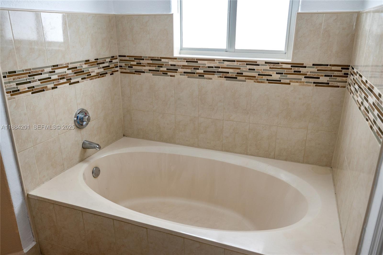 PELICANS POINT A T MILLER - Residential