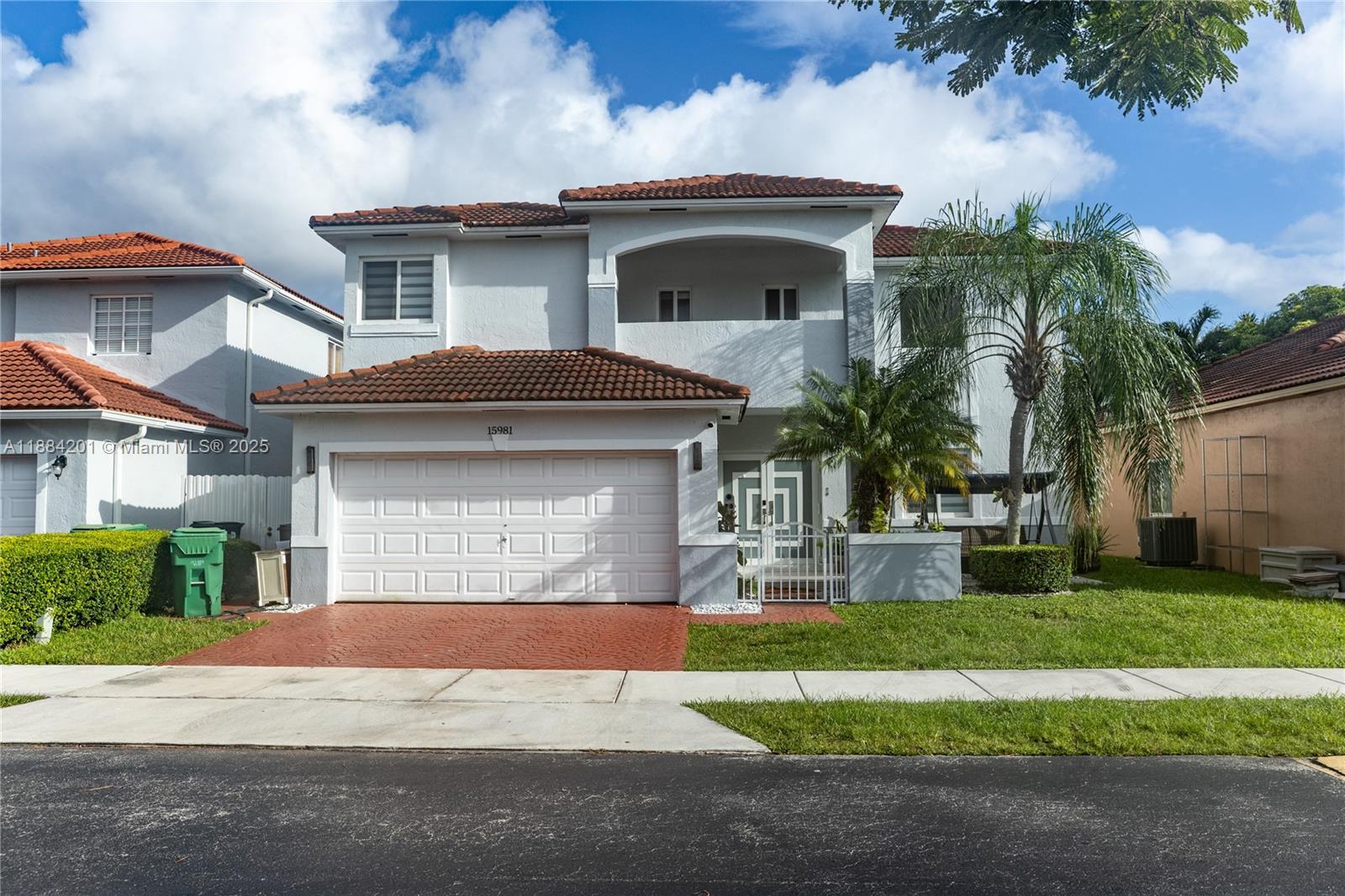 PELICANS POINT A T MILLER - Residential