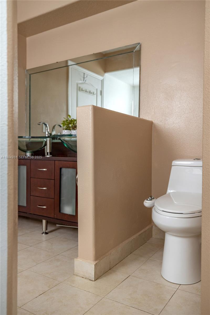 PELICANS POINT A T MILLER - Residential