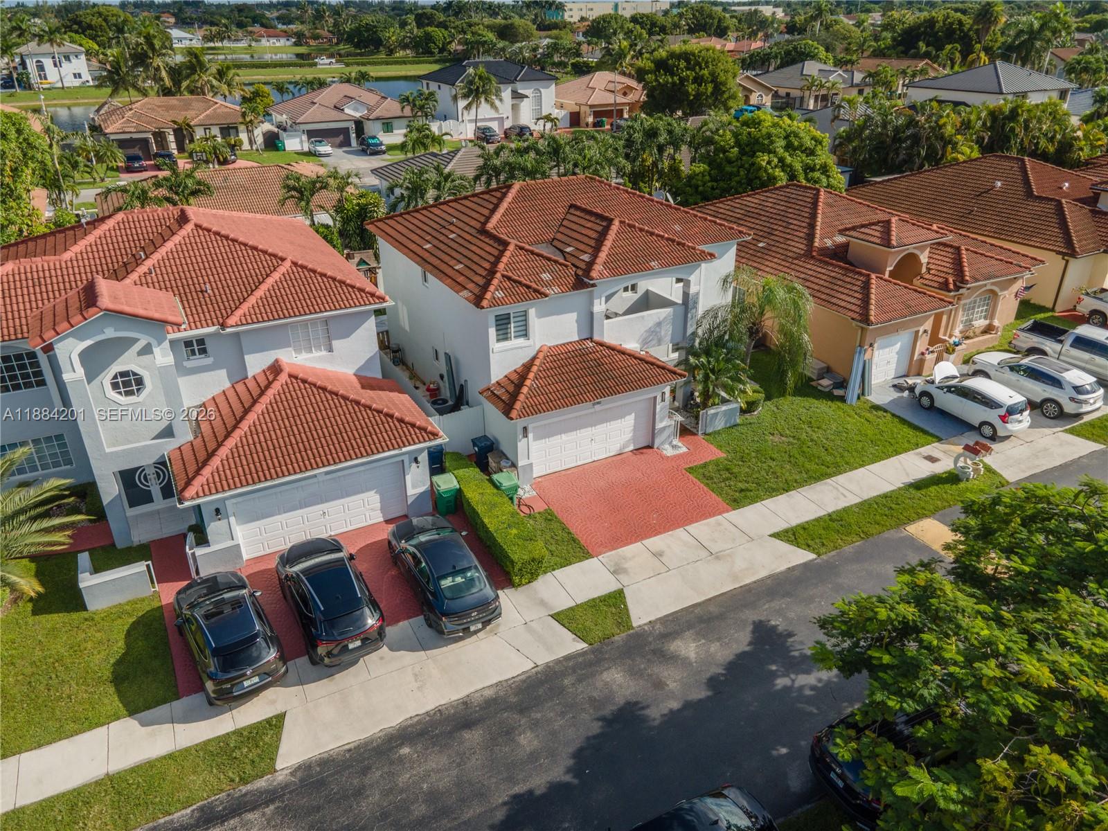 PELICANS POINT A T MILLER - Residential