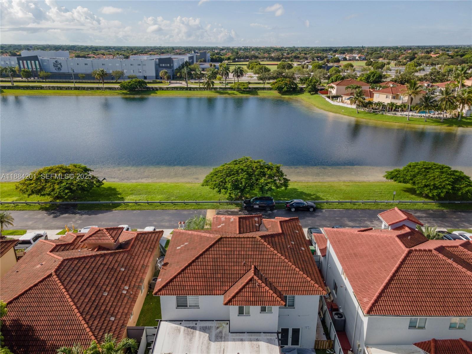 PELICANS POINT A T MILLER - Residential