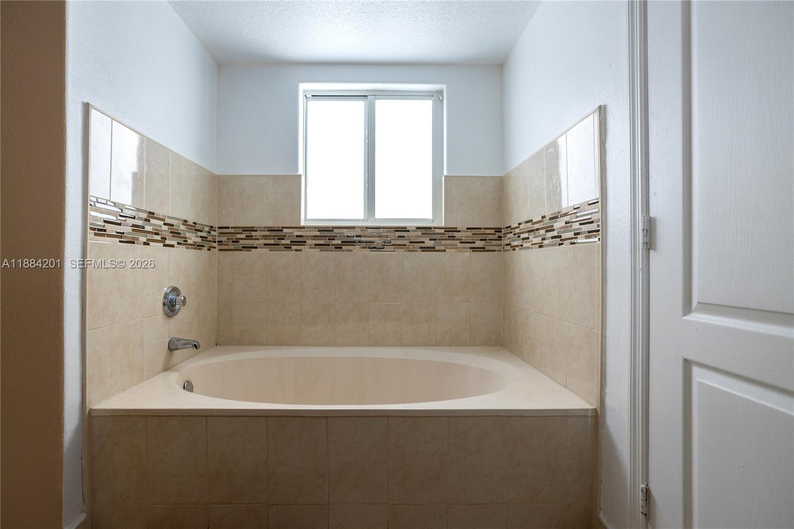 PELICANS POINT A T MILLER - Residential