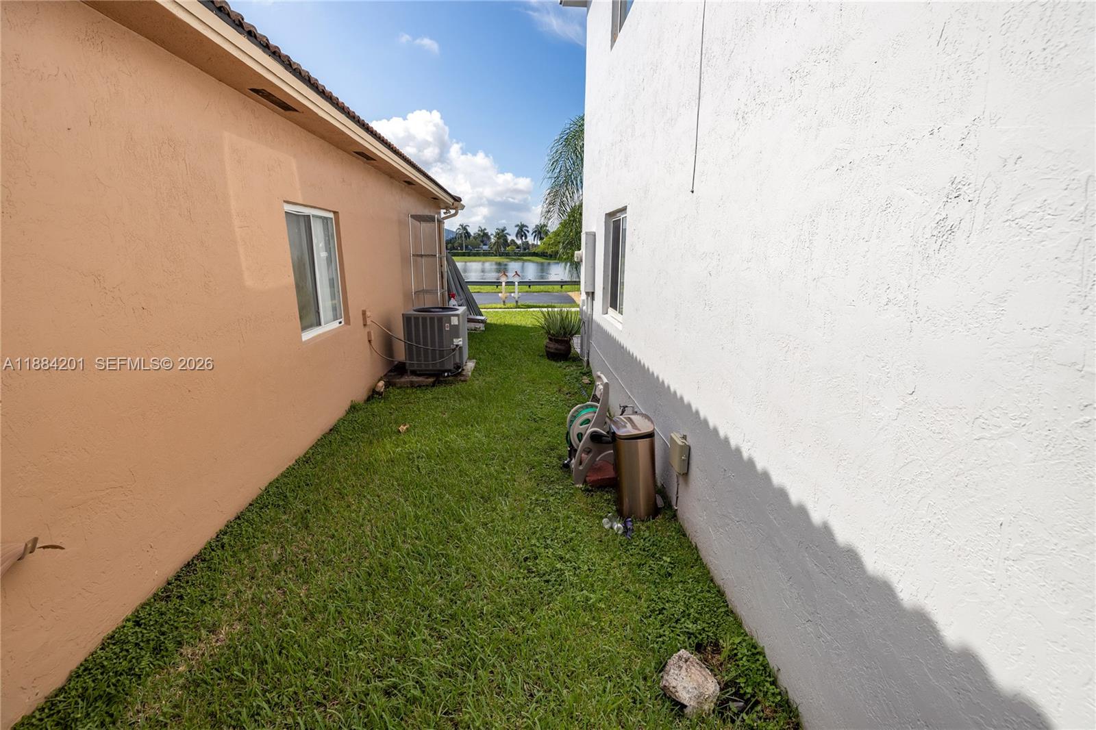 PELICANS POINT A T MILLER - Residential