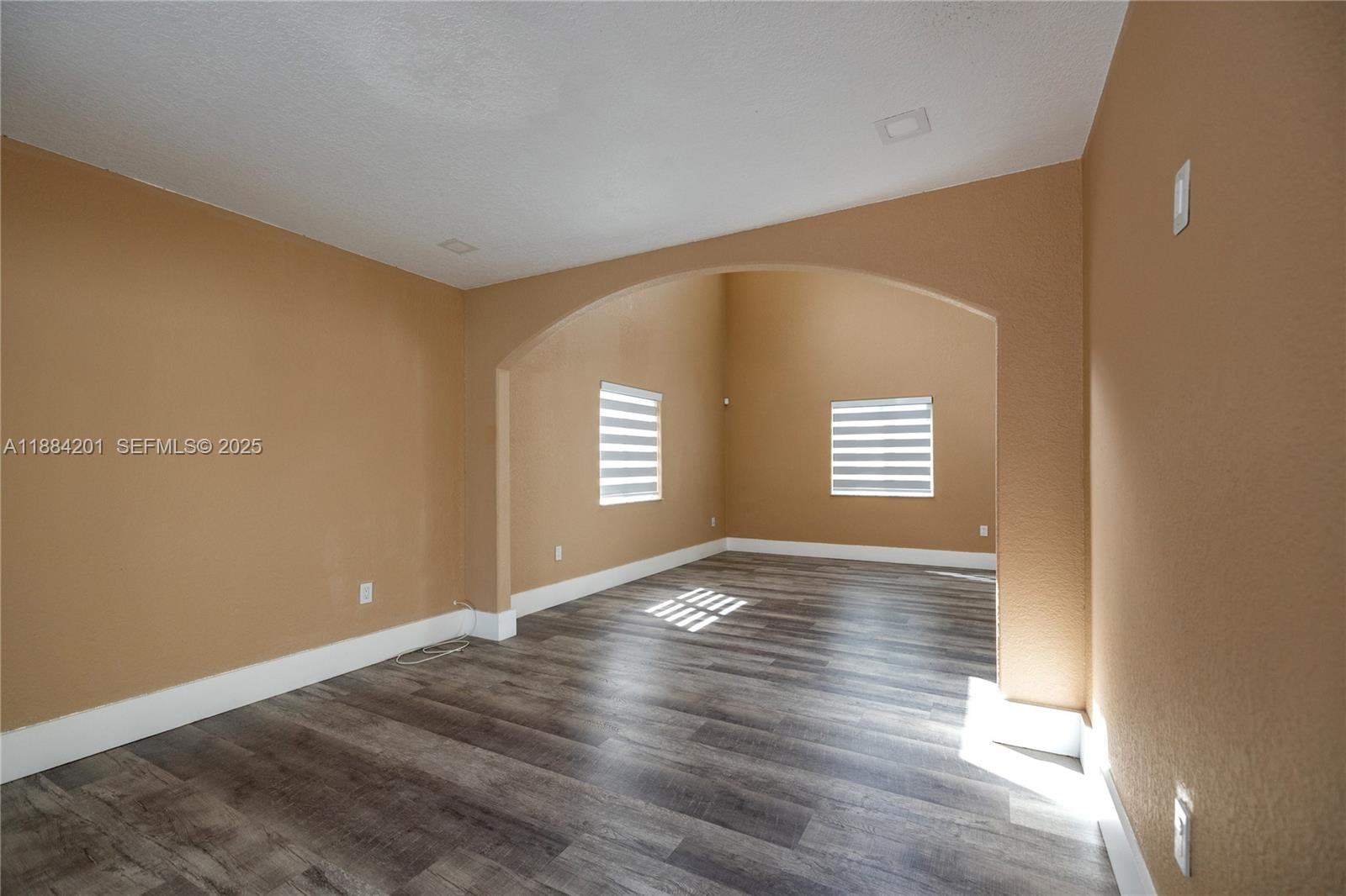 PELICANS POINT A T MILLER - Residential