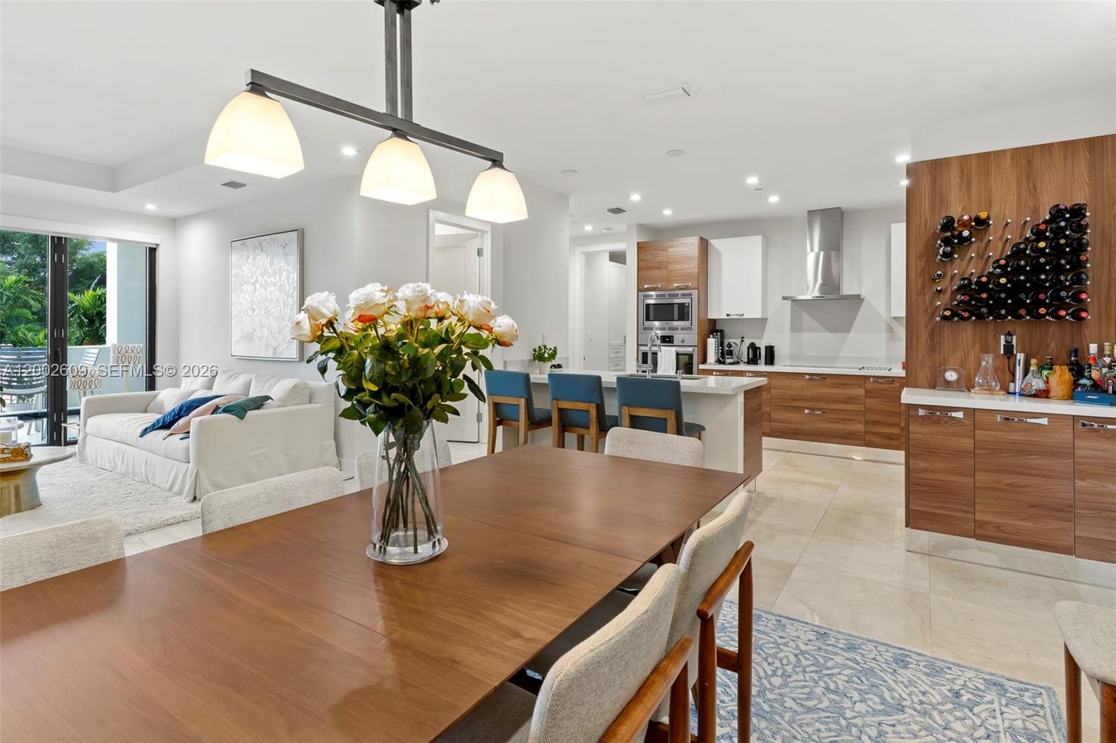 718 Valencia Ave 307