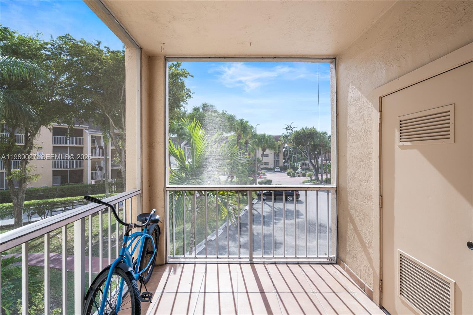 HAMMOCKS TRAILS CONDO - Residential Lease