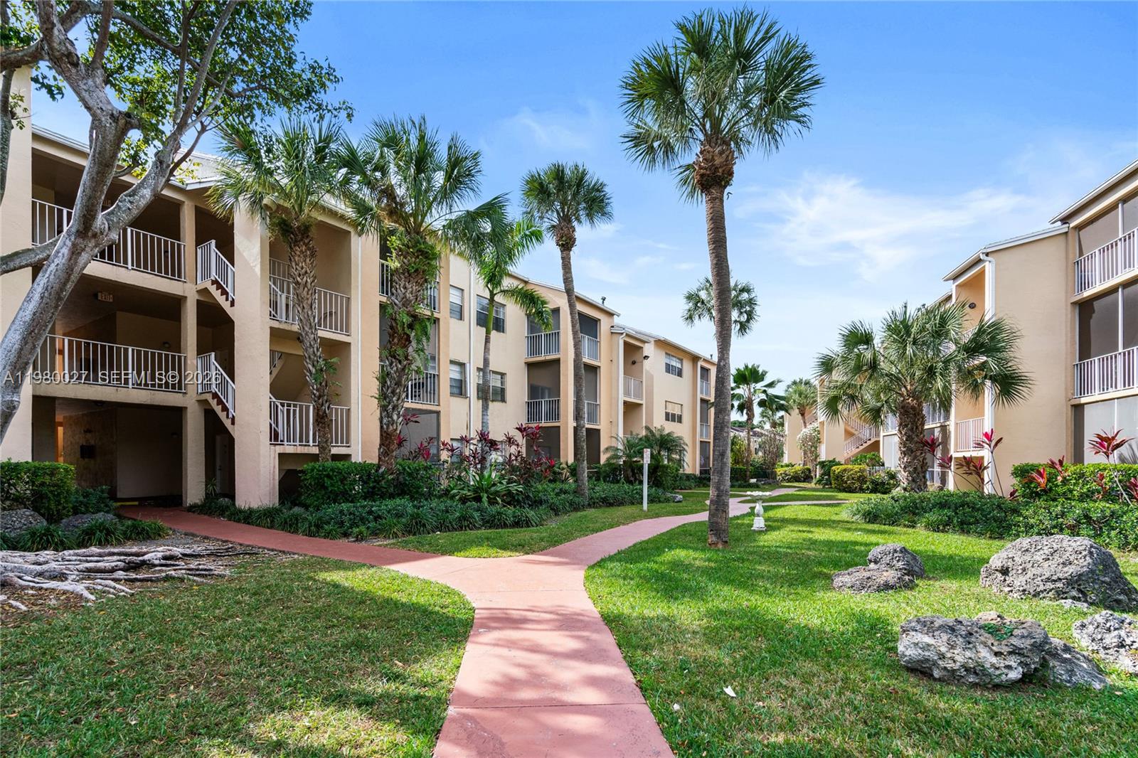 HAMMOCKS TRAILS CONDO - Residential Lease