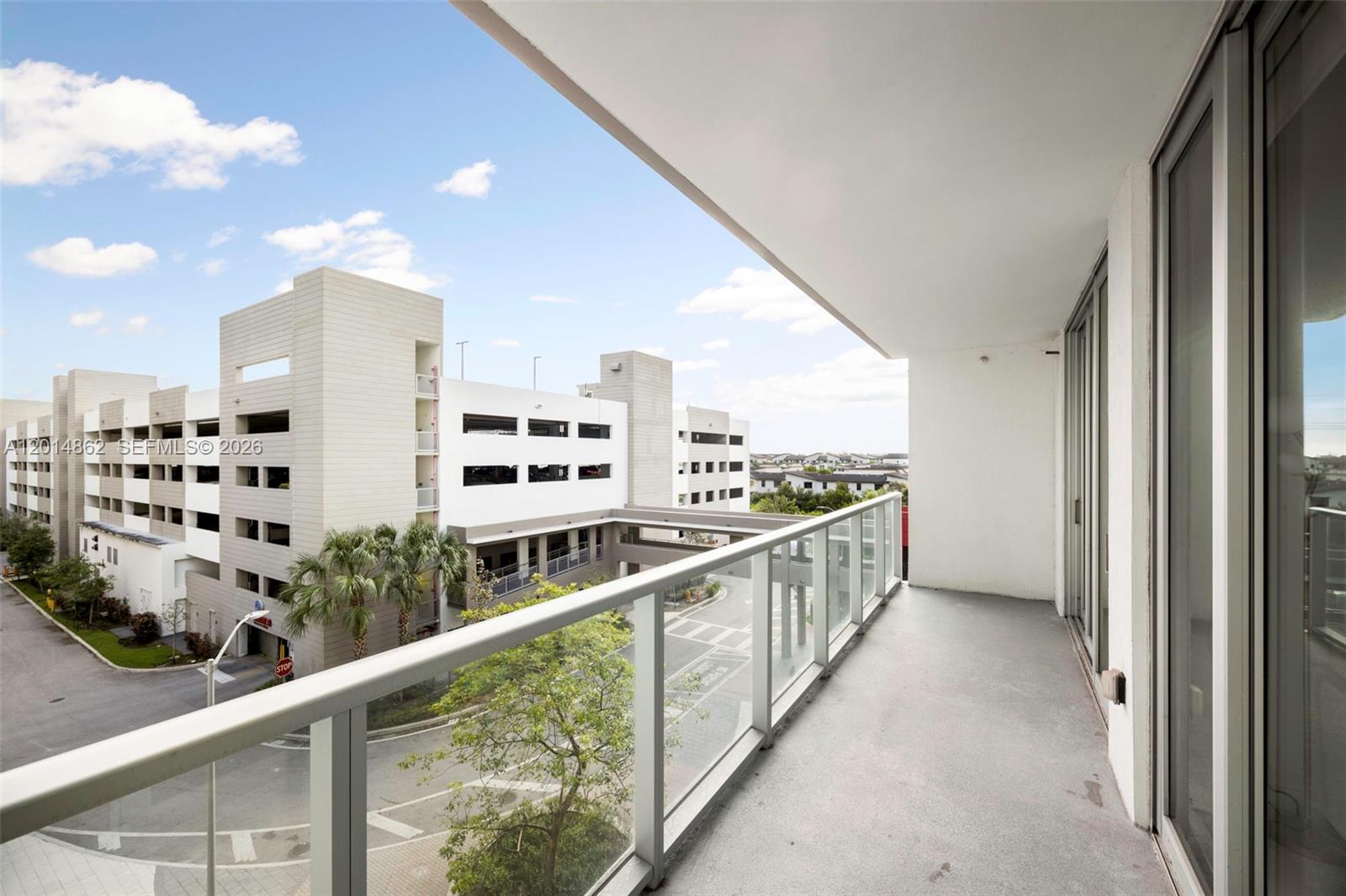 MIDTOWN AT DORAL - Residential