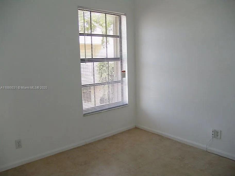 LAKE WINDWOOD CONDO - Residential Lease