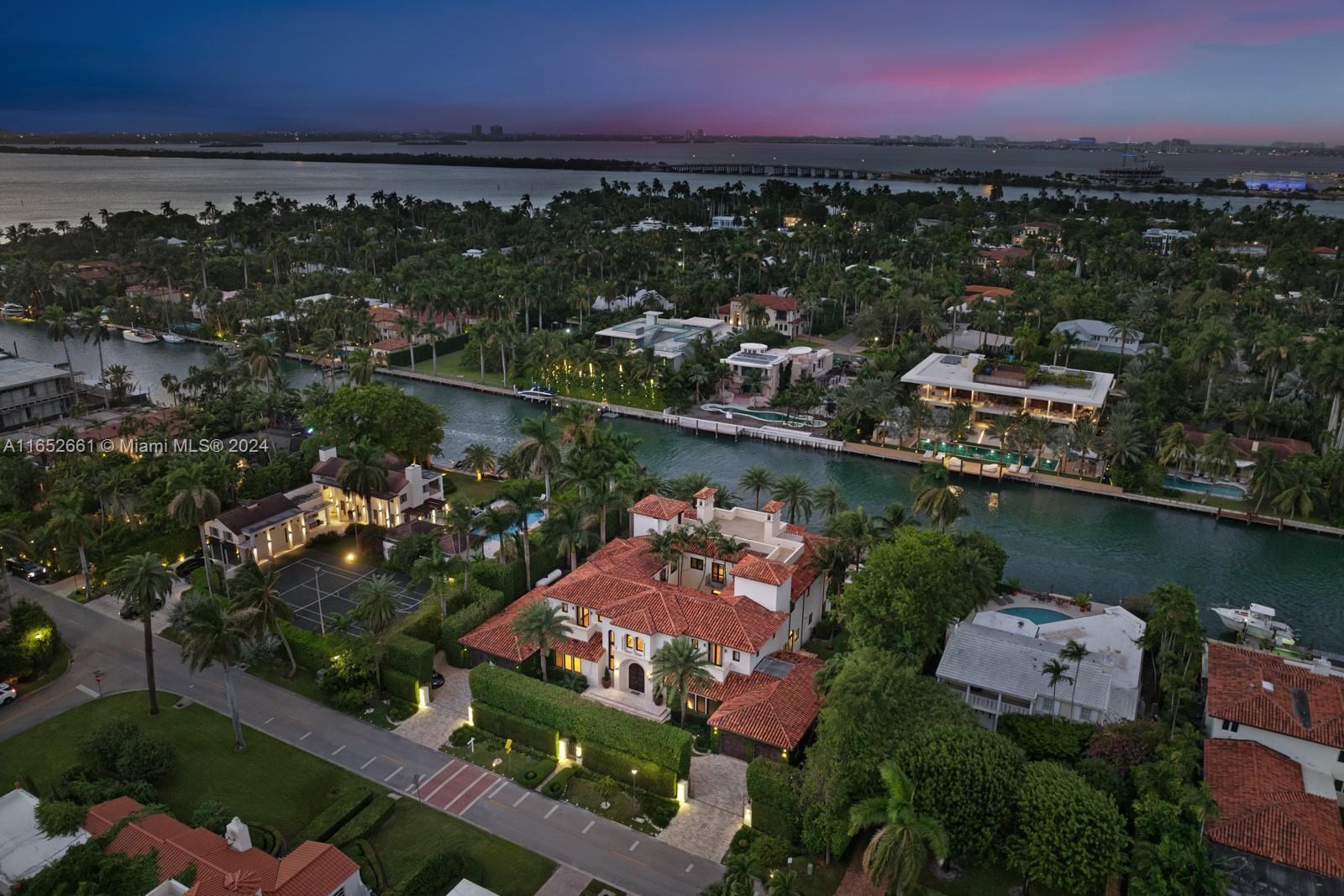 SUNSET ISLANDS-ISLAND NO - Residential