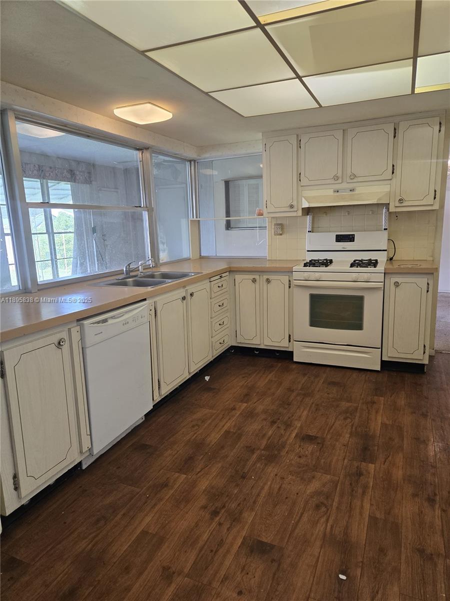 MIRAMAR ISLES SEC 4 - Residential