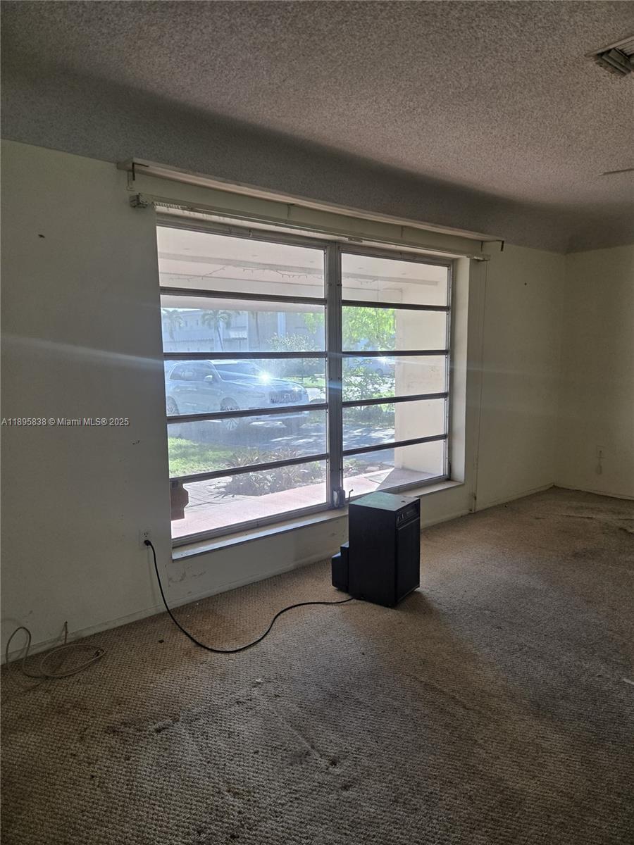 MIRAMAR ISLES SEC 4 - Residential