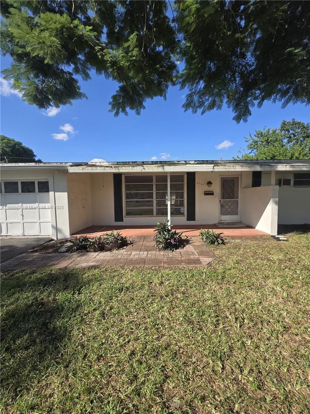 Photo of 6737 Arbor Dr, Miramar, FL 33023 (MLS # A11895838)