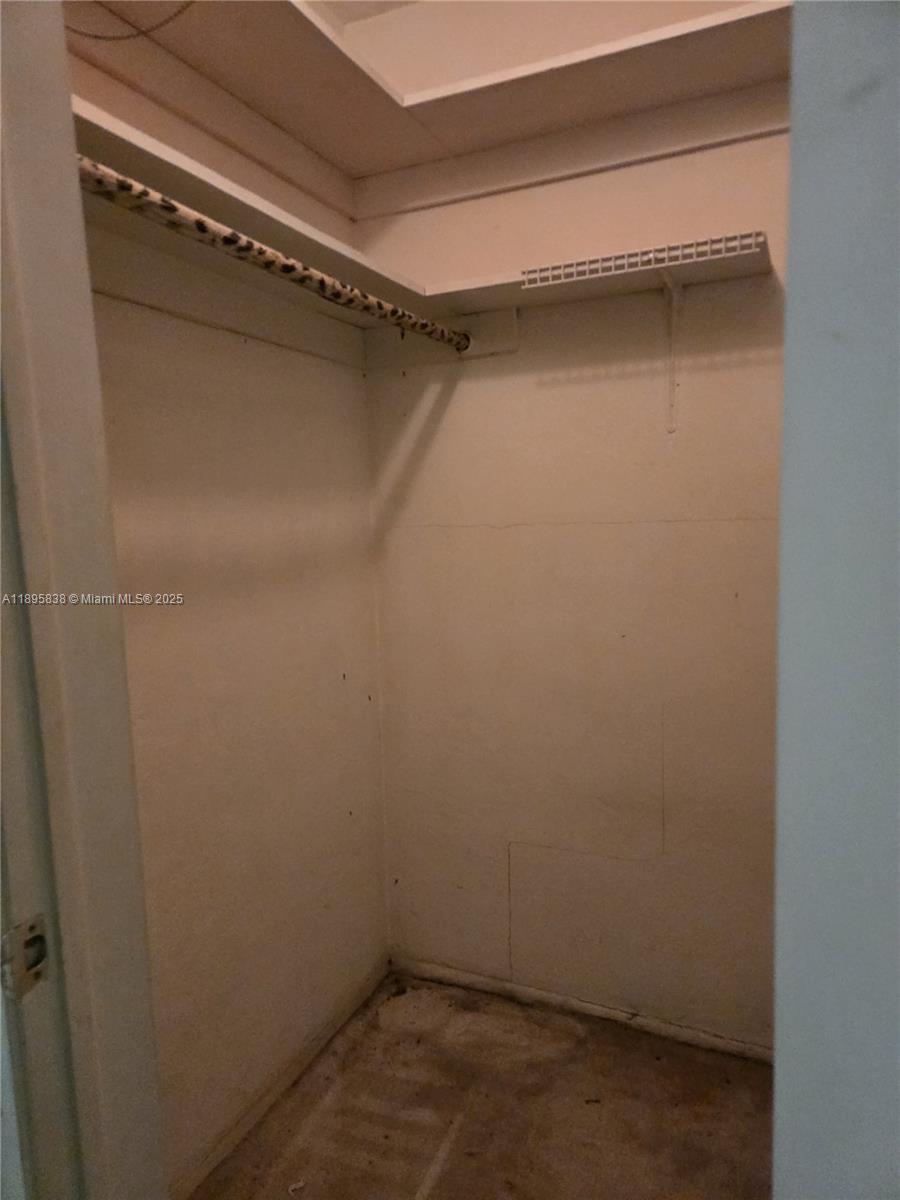 MIRAMAR ISLES SEC 4 - Residential