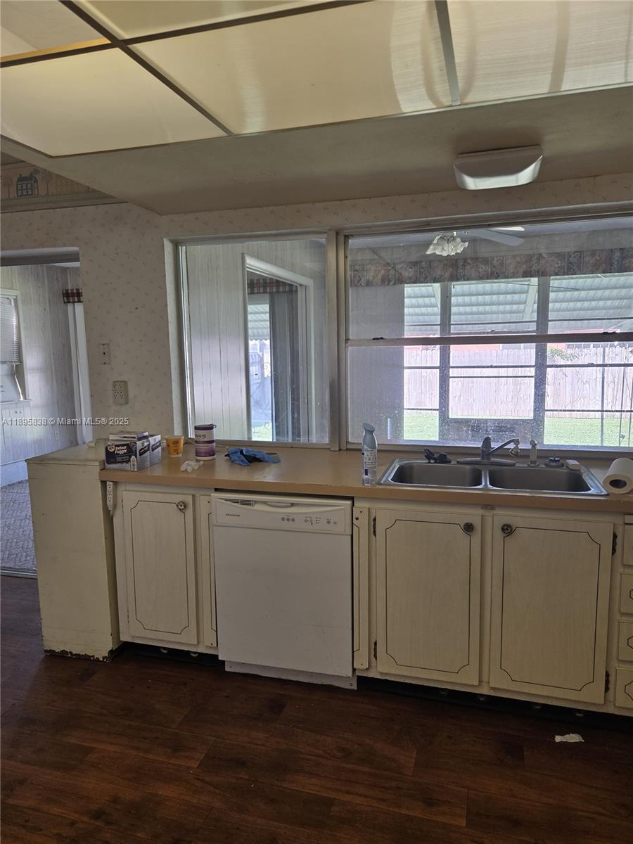 MIRAMAR ISLES SEC 4 - Residential