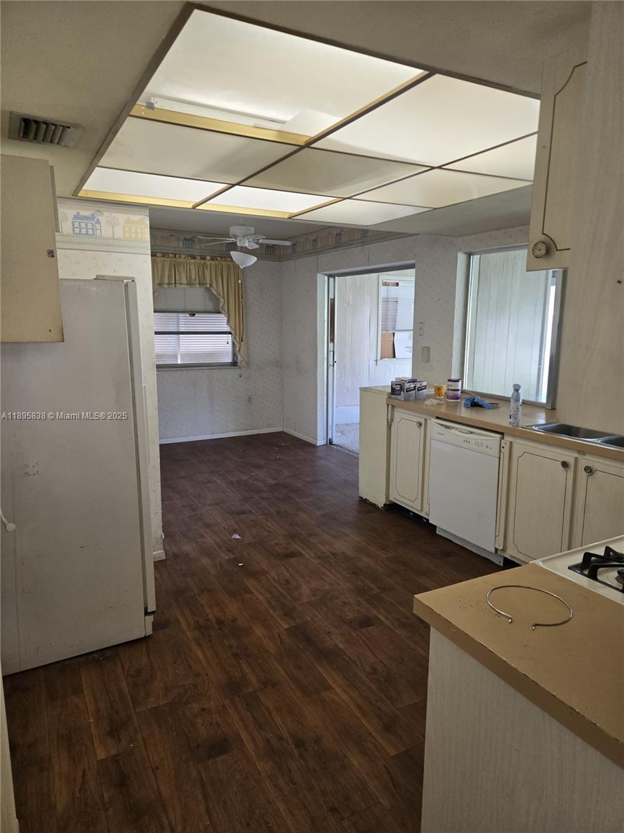 MIRAMAR ISLES SEC 4 - Residential