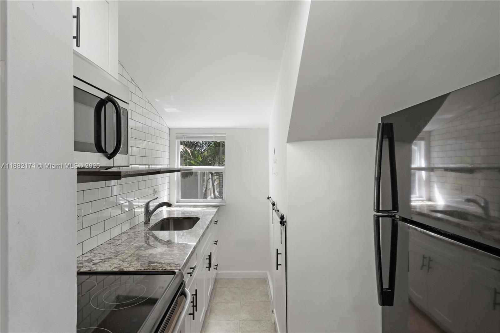 OSCEOLA GROVES - Residential Lease