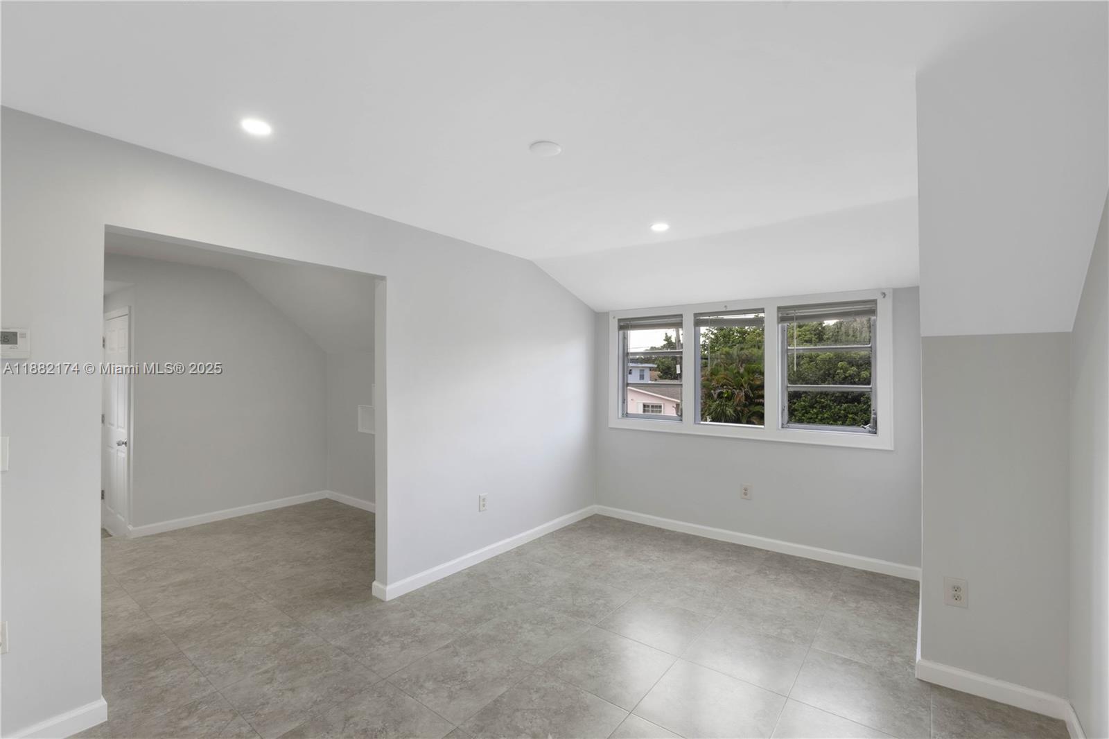 OSCEOLA GROVES - Residential Lease