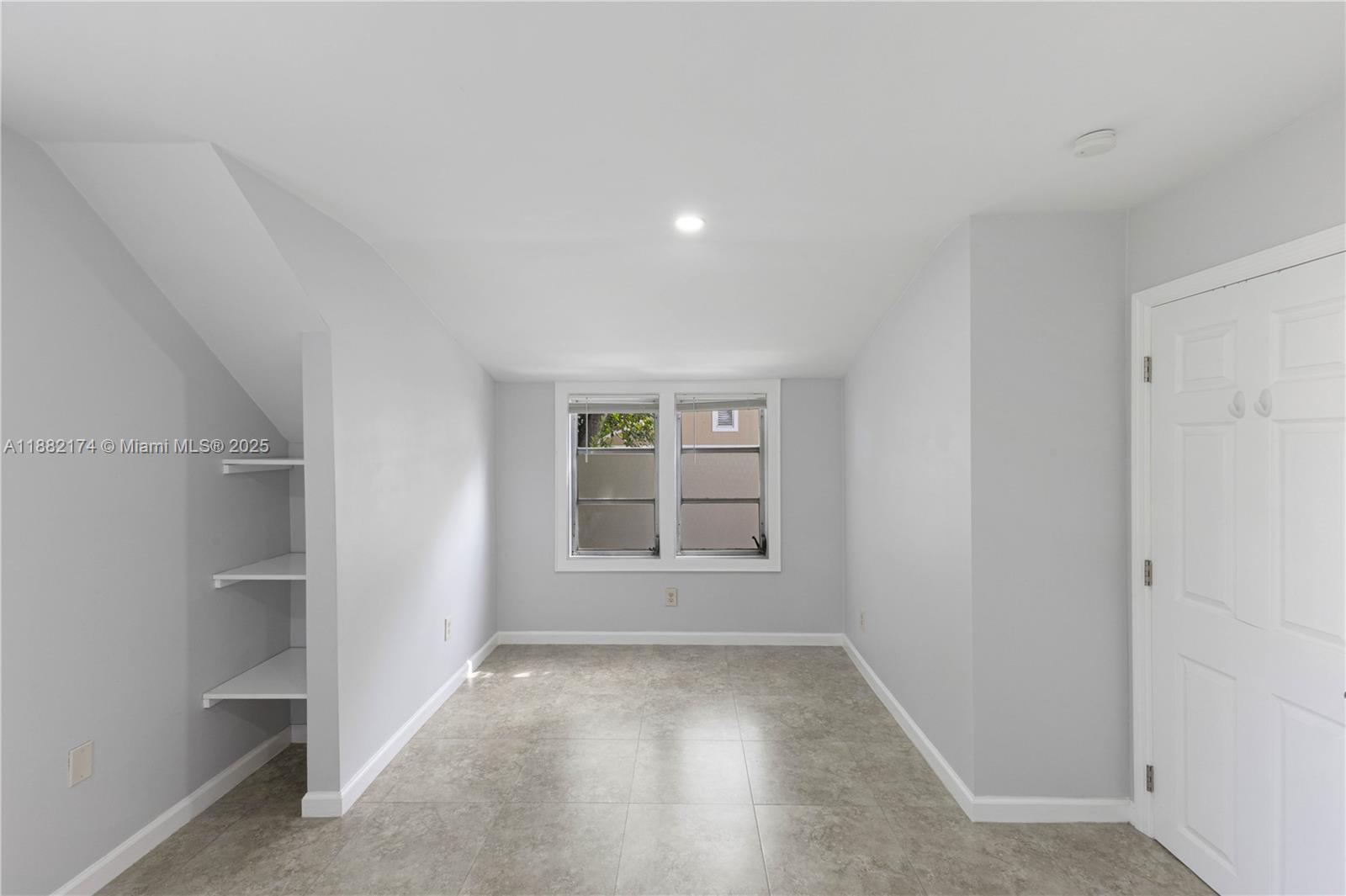 OSCEOLA GROVES - Residential Lease