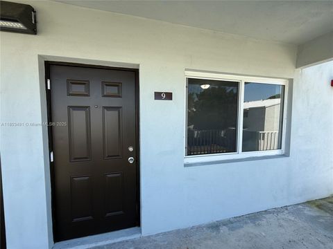 1955 NW 5th Pl 9 Miami FL 33136