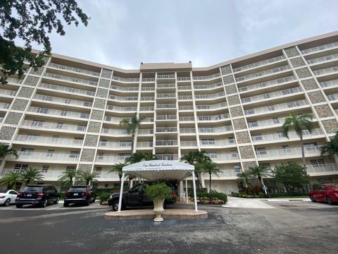 Photo of 3507 Oaks Way #804, Pompano Beach, FL 33069 (MLS # A11877260)