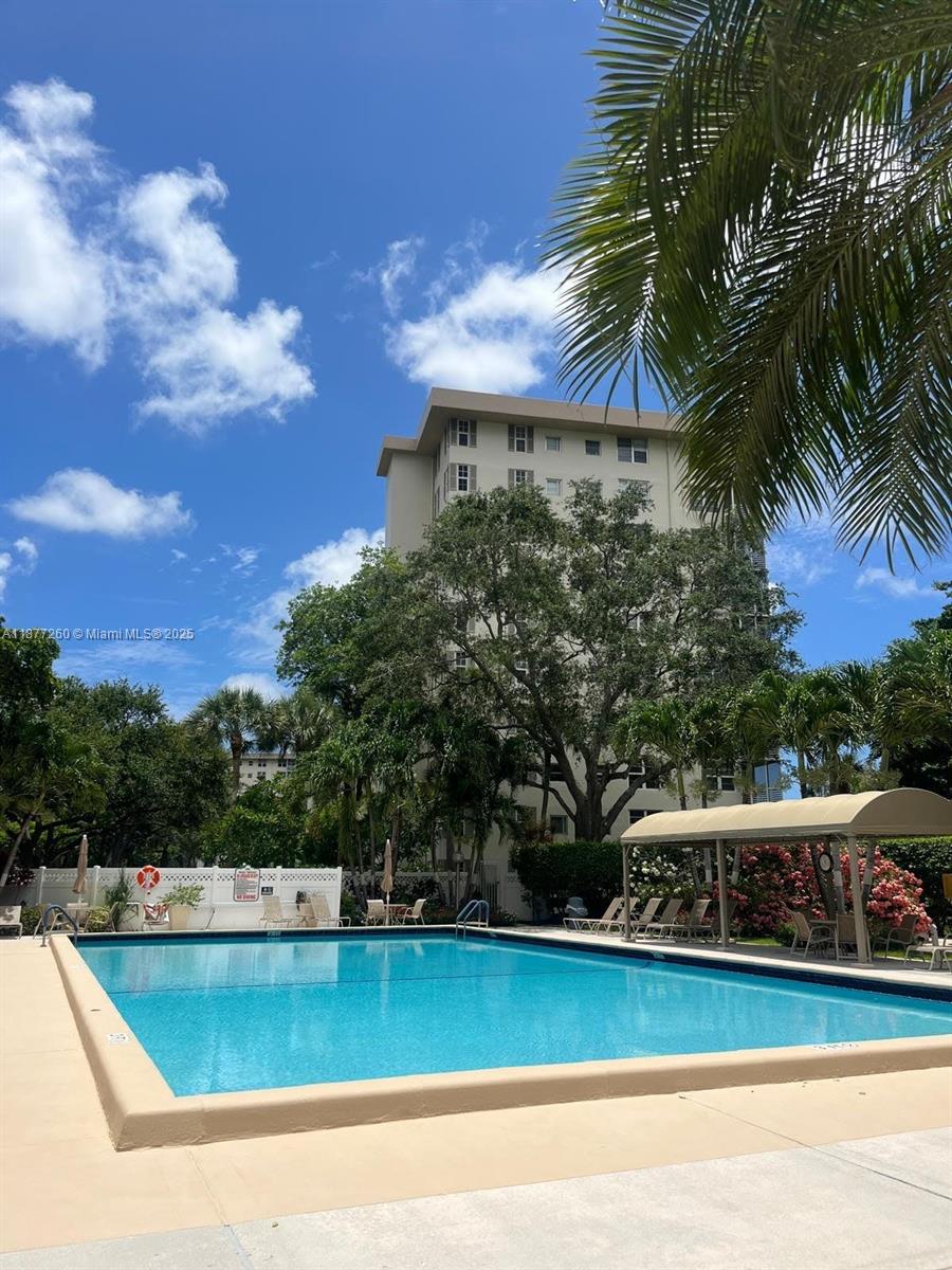 NO 114 PALM-AIRE COUNTRY - Residential