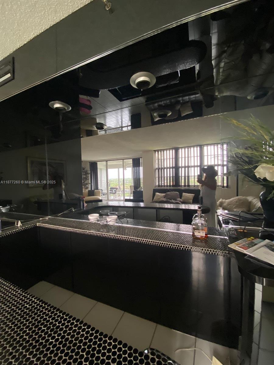 NO 114 PALM-AIRE COUNTRY - Residential