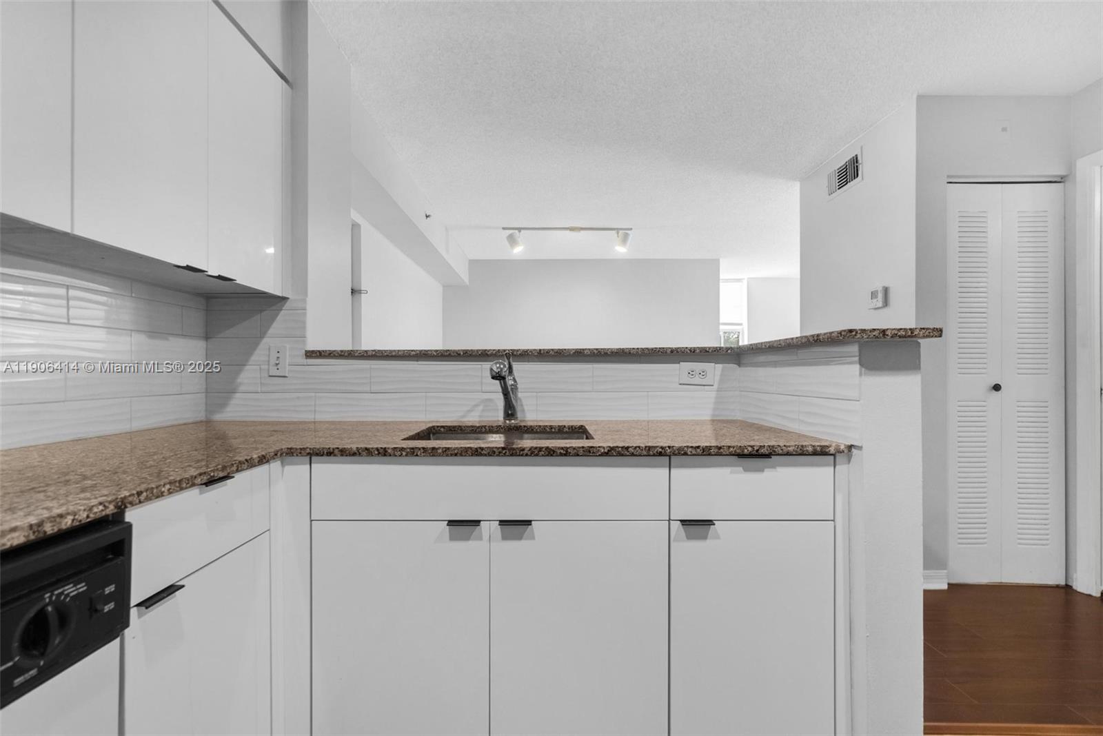 ENCLAVE AT DORAL CONDO NO - Residential Lease