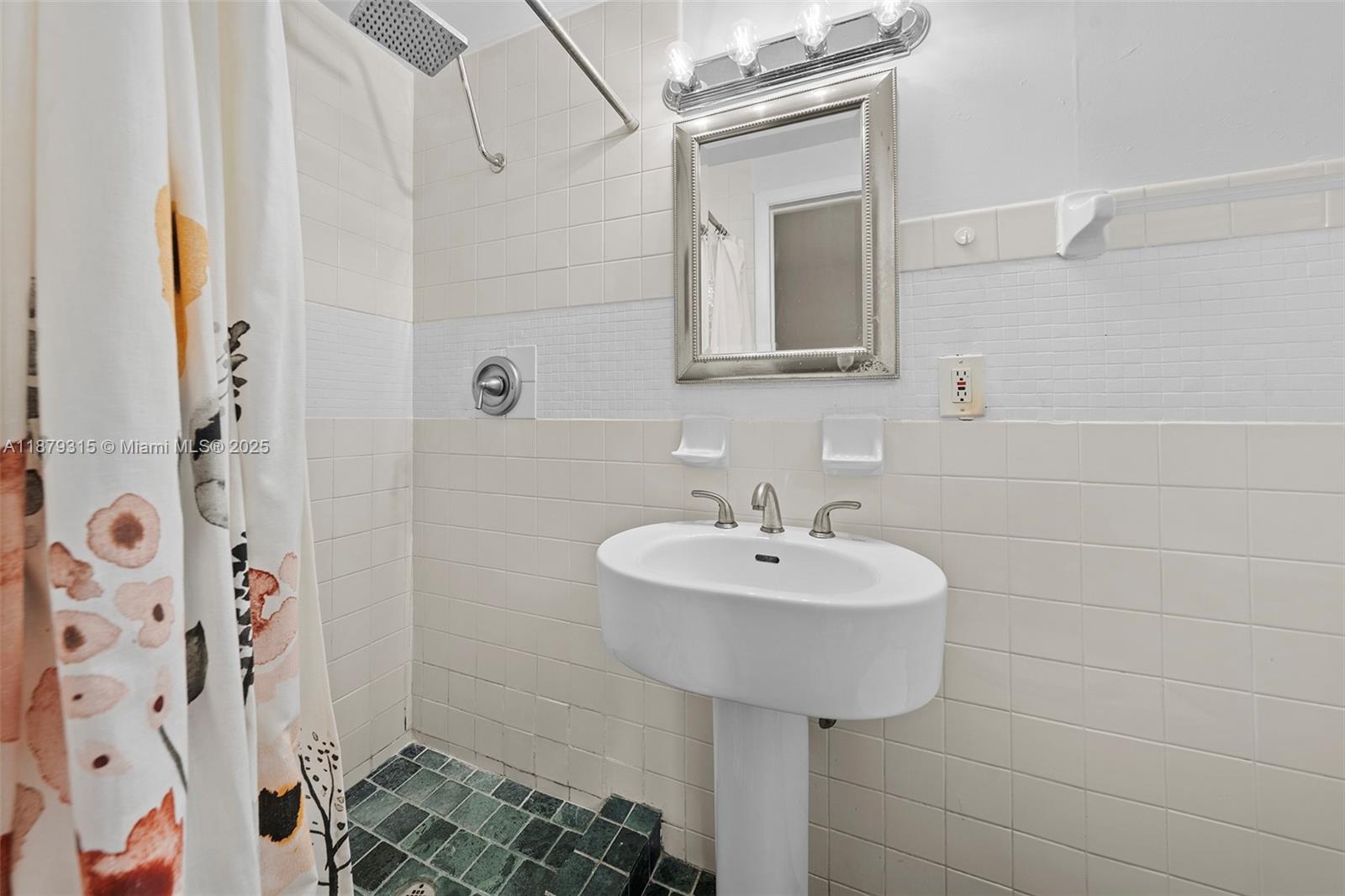 1211 PENNSYLVANIA CONDO - Residential