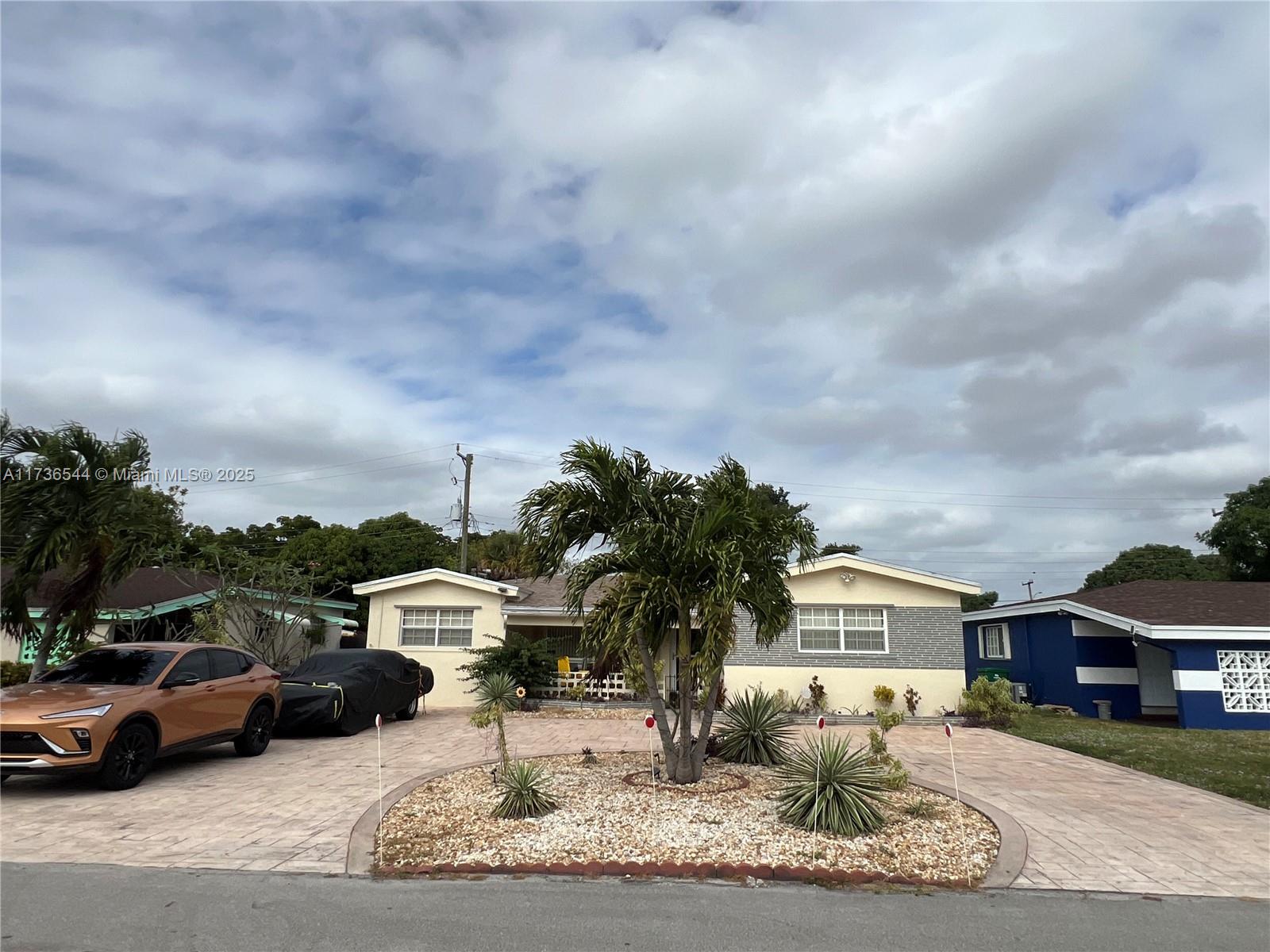 Property for Sale at 7741 Kismet St, Miramar, Broward County, Florida - Bedrooms: 4 
Bathrooms: 3  - $549,000