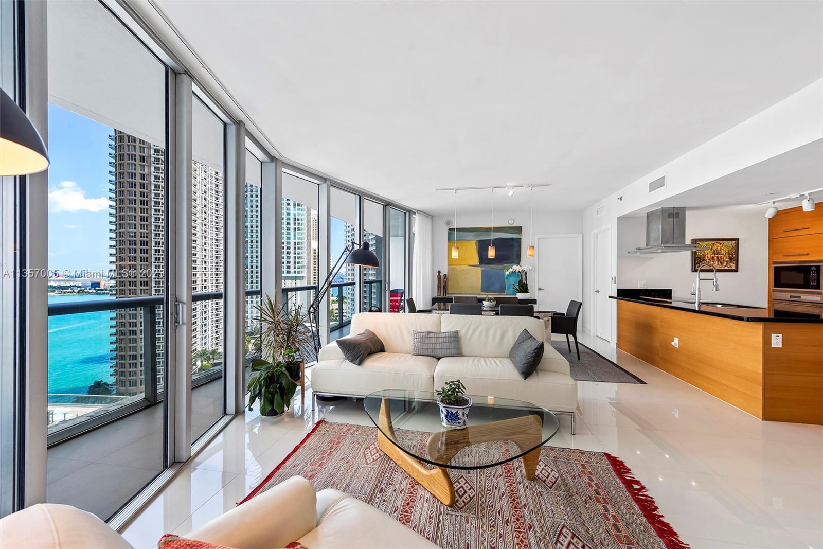 Photo 9 of 34 of 495 Brickell Ave 1804 condo