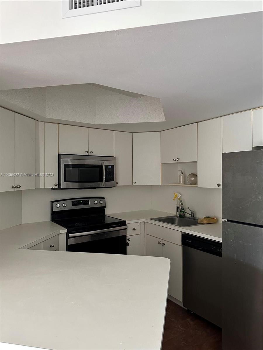 LAS VISTAS AT DORAL CONDO - Residential Lease