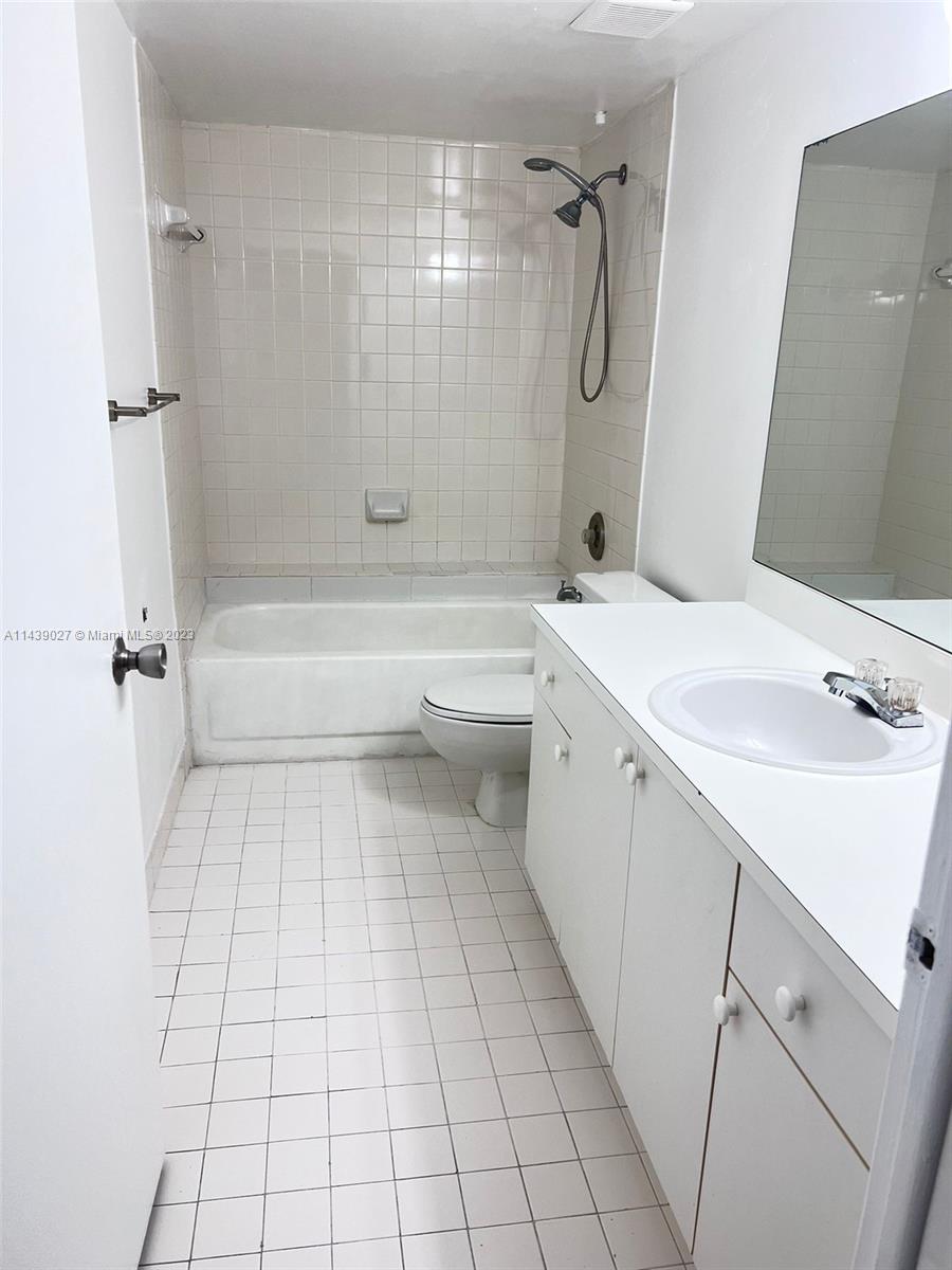 LAS VISTAS AT DORAL CONDO - Residential Lease