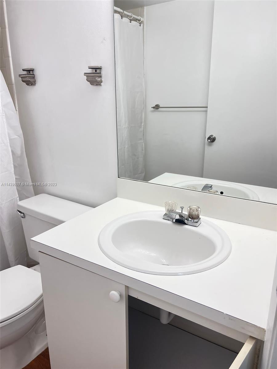 LAS VISTAS AT DORAL CONDO - Residential Lease