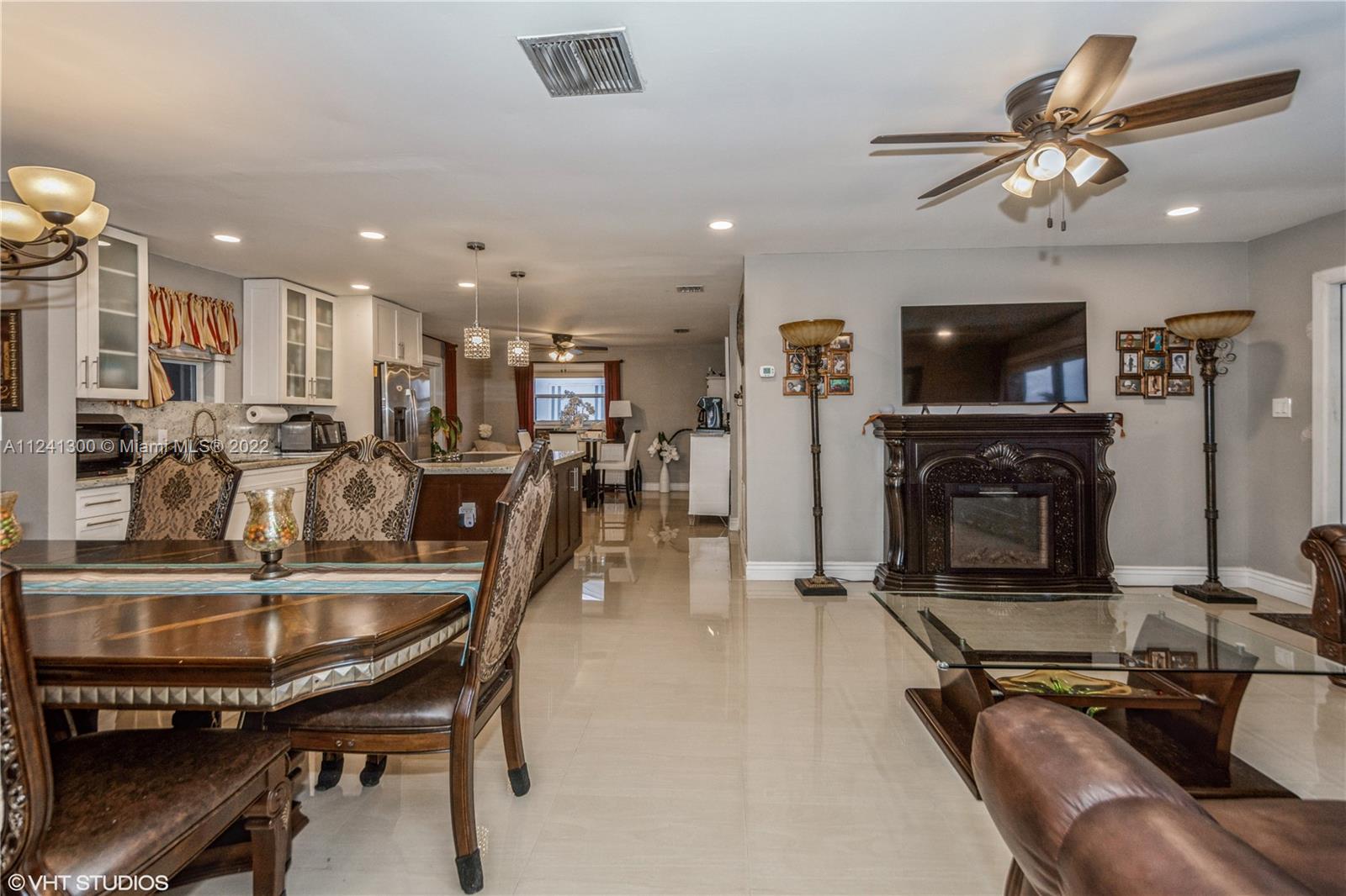 MAINLANDS OF TAMARAC LAKE - Residential