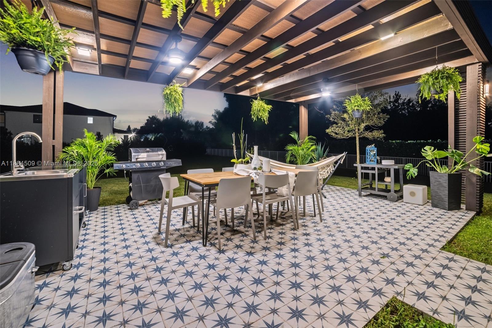 CIRCLE S ESTATES - Residential