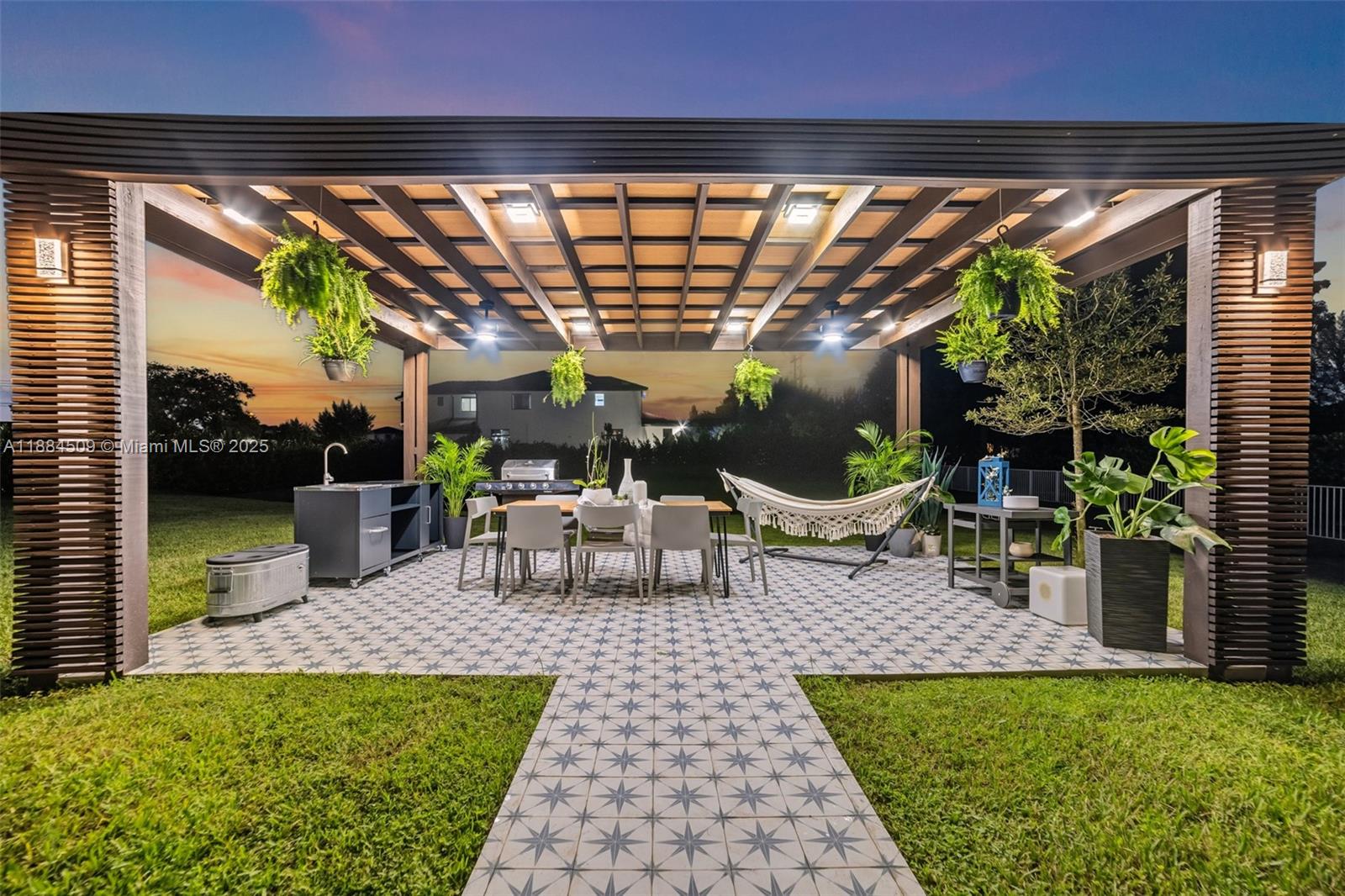 CIRCLE S ESTATES - Residential