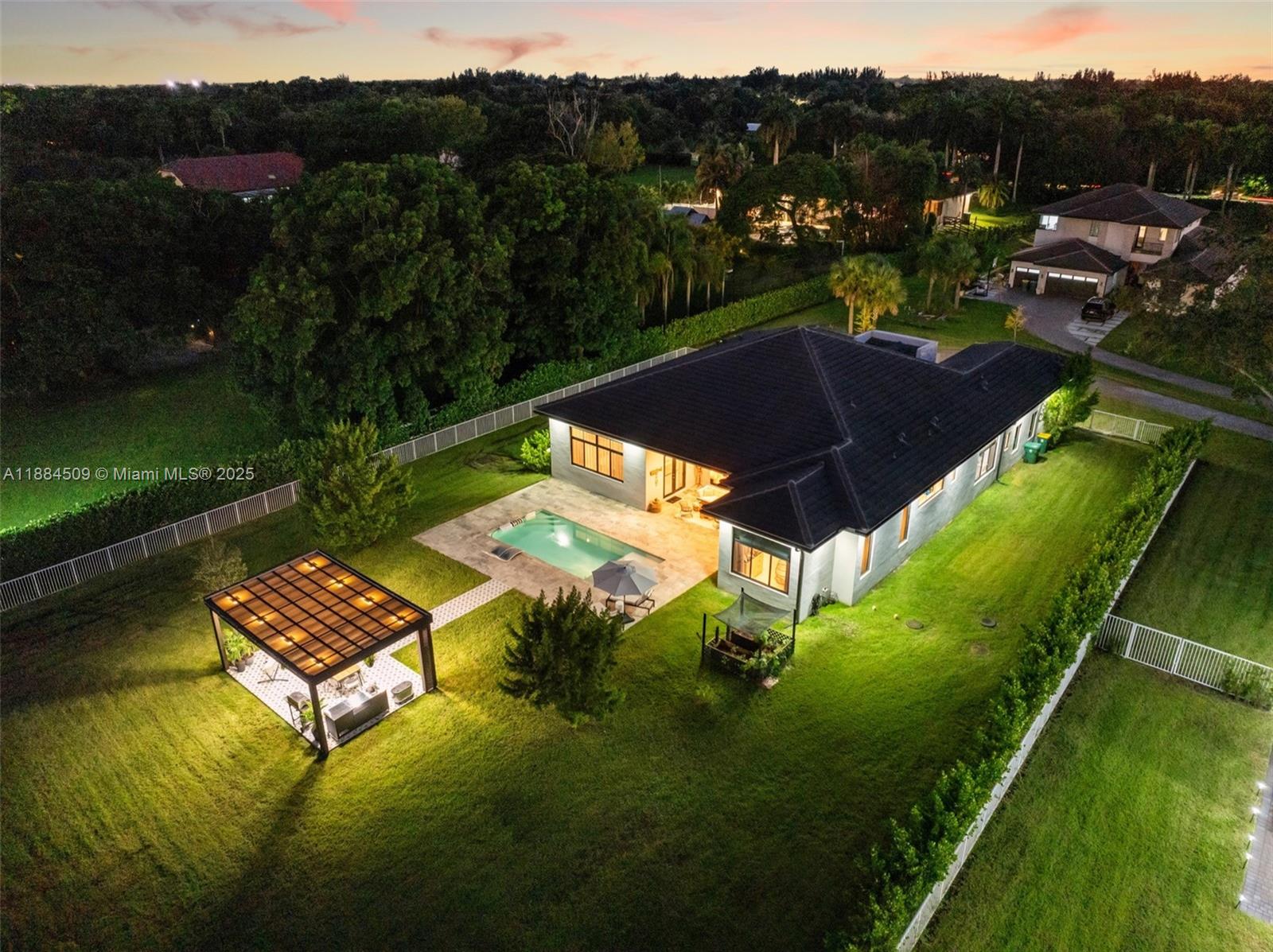 CIRCLE S ESTATES - Residential