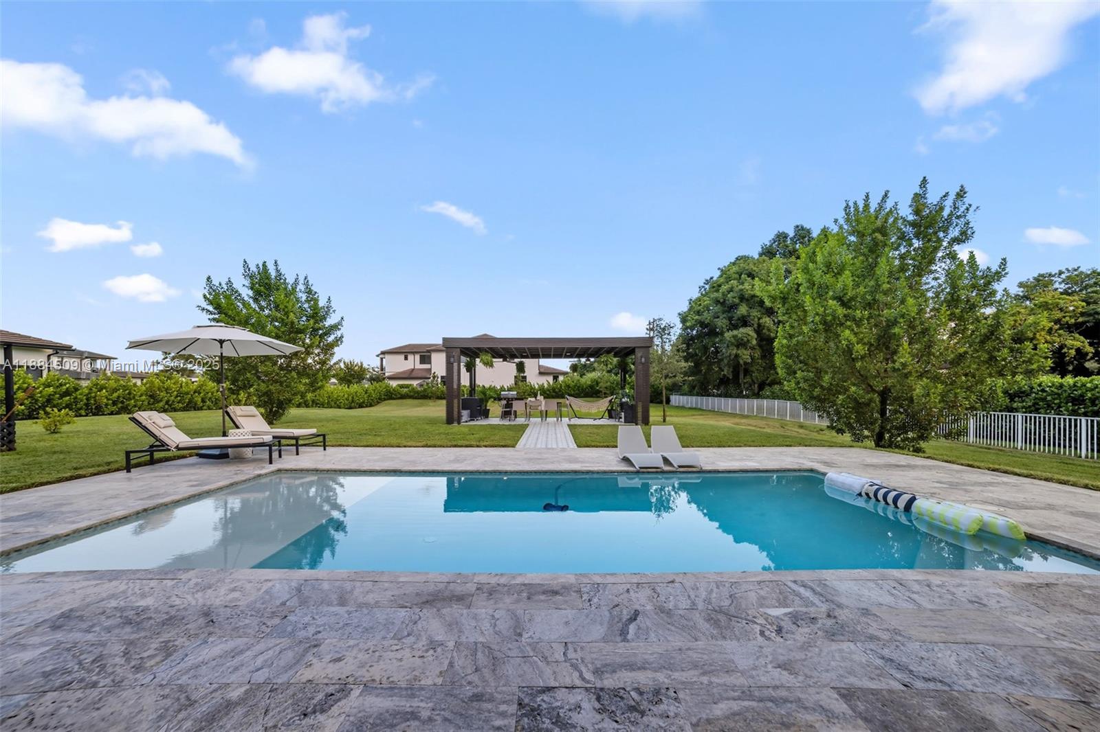 CIRCLE S ESTATES - Residential