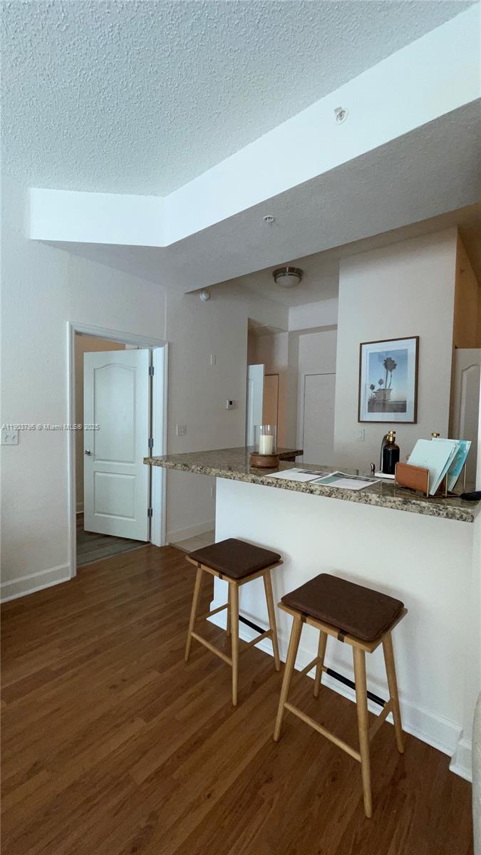 VALENCIA CONDO - Residential