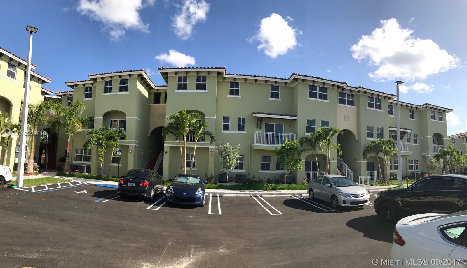 Location, Location, Location!!!!

Brand New Gated Community, Two Assigned Parking Spaces

Very Close to FIU MALLS & Major Expressways